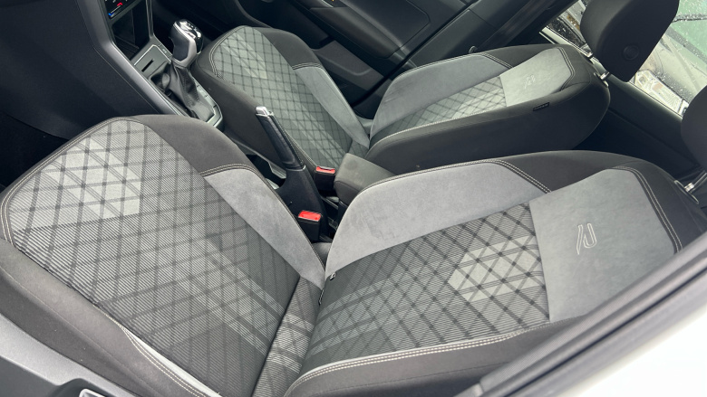 Volkswagen Taigo 1.0 TSI 110 R-Line 5dr DSG Petrol Hatchback